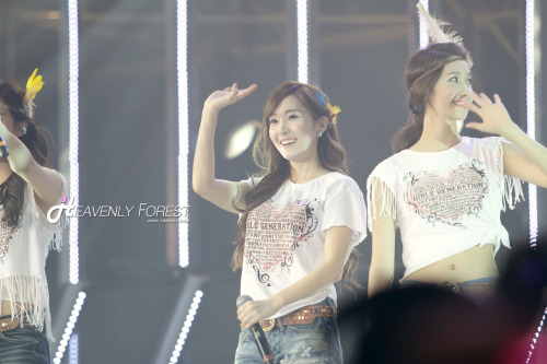 [PIC+GIF][23-1-2011] »-{♥}-»ღ°•(¯`·._.· YoonSic Fam ·._.·´¯)•ღ°»-{♥}-» °l||l° Sexy and Sweet °l||l° - Page 15 Tumblr_m0yiypzxeJ1qimazso1_500