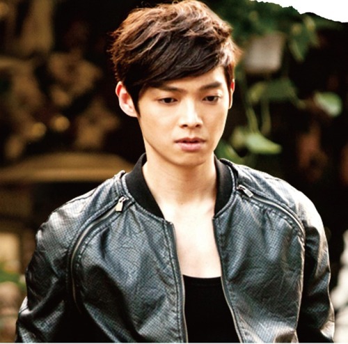 " WHEN LOVE WALKED IN " twdrama avec Victoria (fx) et Calvin Chen (Fahrenheit) Tumblr_m0yko9fTTK1rrt9rmo2_r1_500