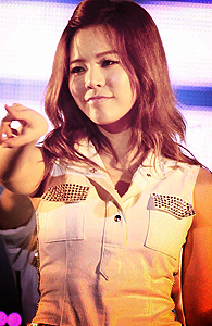 [SUNNYISM] ..:☼:..}> It's SUNSHINER <{..:☼:.. ~~=|HPBD AEGYO QUEEN |=~~ - Page 4 Tumblr_m13hyqPKbG1qhnbe0o6_250