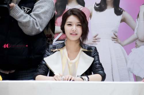 {Pic's} Sooyoung a Lotte Department Store Gran apertura del evento   Tumblr_m1ni60M4RX1qc9m5do1_500