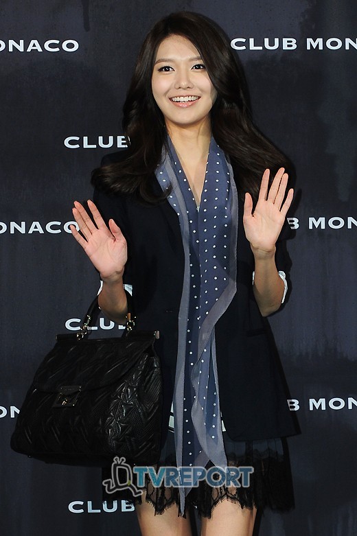 [Pics] Sooyoung en evento de Club Monaco Tumblr_m29gvqVT6K1qc9m5do1_1280