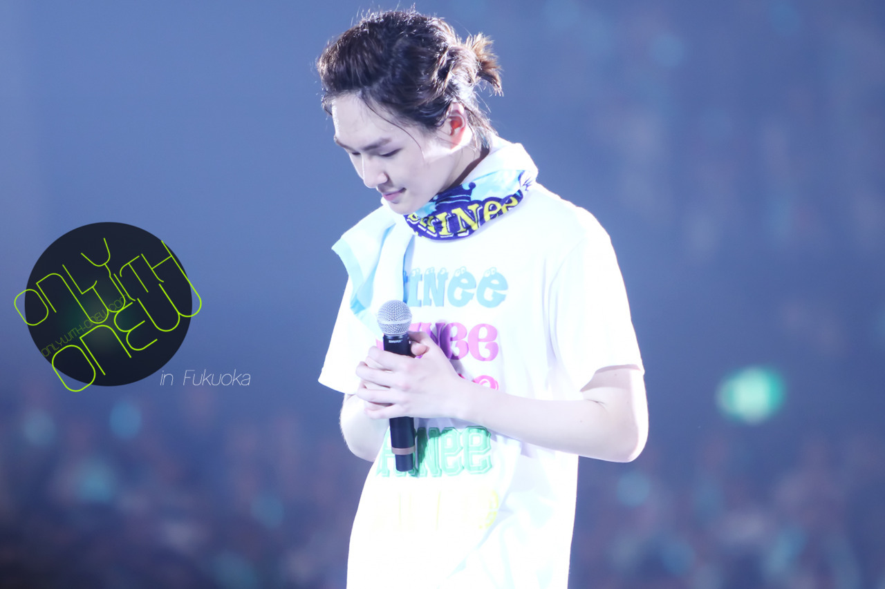 120425 Onew @ 'SHINee World 2012' Japan Arena Tour in Fukuoka Tumblr_m335r7of1F1r8fs1io1_1280