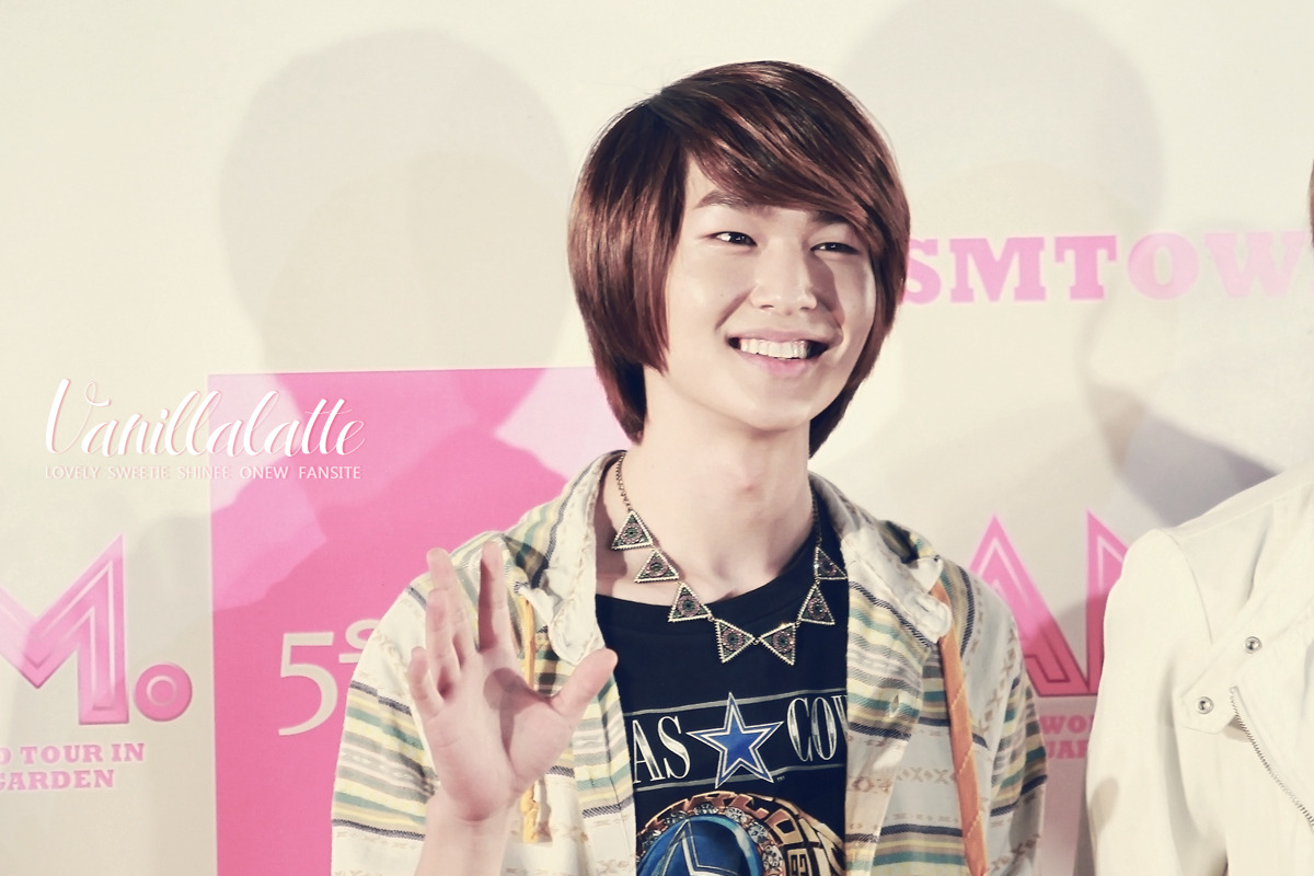 120430 Onew @ SMTOWN ‘I AM’ Movie Showcase  Tumblr_m3avxat3Ka1r8fs1io1_1280