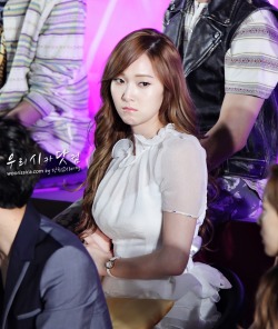 {Pics} Jessica @ I AM -Showcase- Tumblr_m3chw6IjiD1qjnoe5o3_250