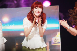 [PICS/GIFS] Tiffany "Twinkle" MV và Live - Liên tục cập nhật  Tumblr_m3ytcsfXsa1ruujk5o6_250