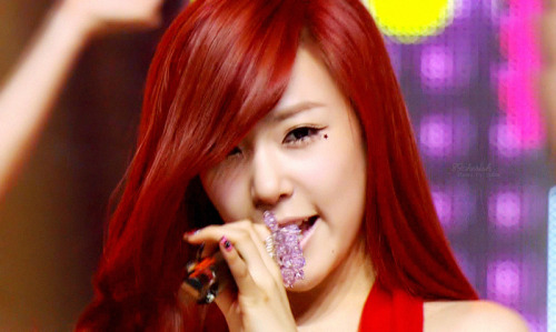 [PICS/GIFS] Tiffany "Twinkle" MV và Live - Liên tục cập nhật  Tumblr_m3z1h5CKla1qm2npxo1_500