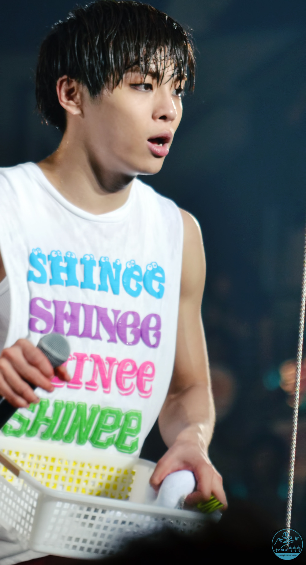 [IMG/130512] Jonghyun, Japan Arena Tour, en Kobe Día 2 Tumblr_m43nt081bF1qdws1jo8_1280