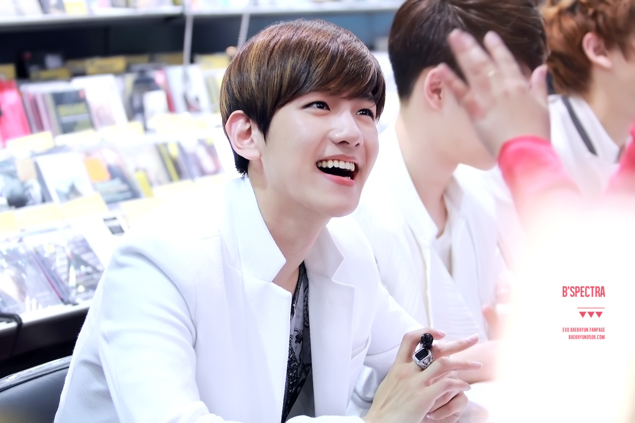 [MEET] Baekhyun @ EXO-K's Fansigning Event in Gwangju Tumblr_m46lrqkxkR1qg9zoro1_1280