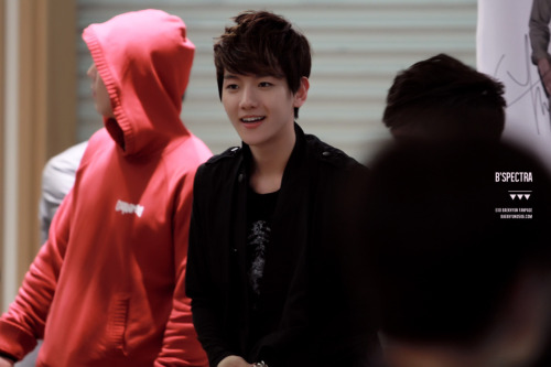 [MEET] Baek Hyun @ Cheongryangni fansign Tumblr_m49zyvyKMs1qg9zoro2_500