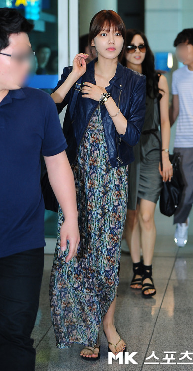 {Pics} Sooyoung en aeropuerto Incheon de regreso a Corea Tumblr_m4h4qojbgh1qc9m5do1_500