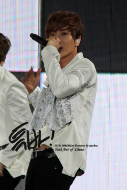 120522 Google Concert - The MBC Korean Music Wave concert Tumblr_m4l20aCyC61r4jurio4_250