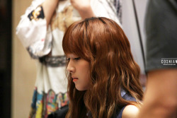 [JUNGHOUSE][FANTAKEN][26-05-2012] Jessica @ The Coming Step fan sign Tumblr_m4mnh4zpCS1qitdj1o4_250