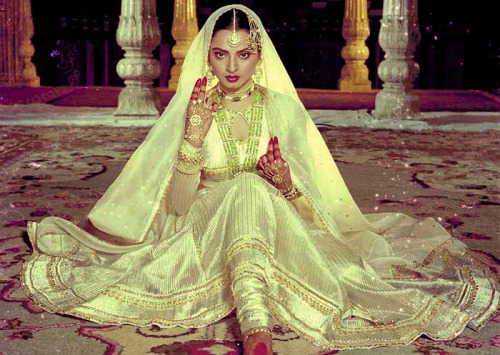 UMRAO JAAN (1.981) con REKHA + Vídeos Musicales + Online Tumblr_m4rm7jaBx41r2kncco1_500