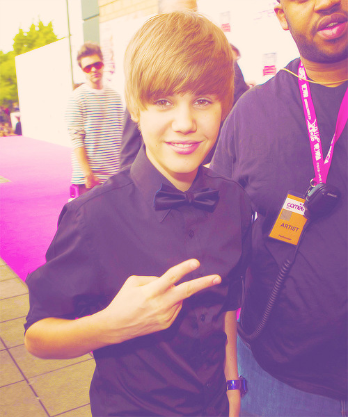 Justin Bieber. - Page 2 Tumblr_m4tuz8DJOF1qlb8mno1_500