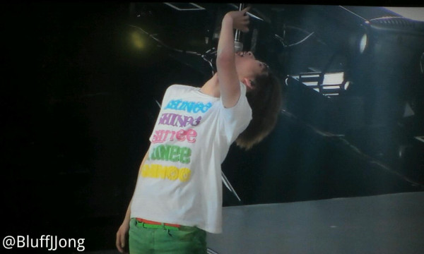 120527 Onew @ SCW Japan Arena Tour in Osaka Tumblr_m4u678ULPi1r8fs1io1_1280