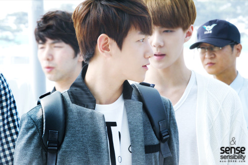 [OTHER] Baek Hyun @ Incheon Airport Tumblr_m5c3m853Ph1qg9zoro2_500