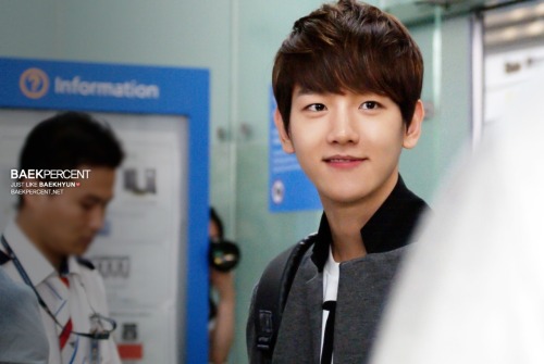 [OTHER] Baek Hyun @ Incheon Airport Tumblr_m5caulslF91r95zyao1_500