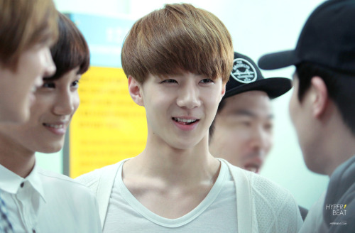 [FANTAKEN][9.06.12] Se Hun @ Incheon Airport Tumblr_m5cib1LNpq1qg9zoro1_500