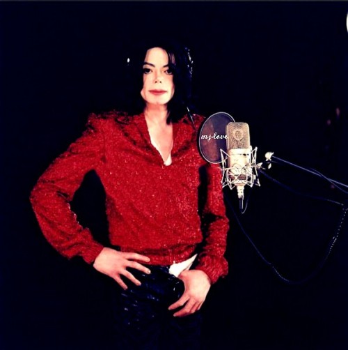 Michael Jackson Tumblr_m5d3x0C8EB1qf6t85o1_500