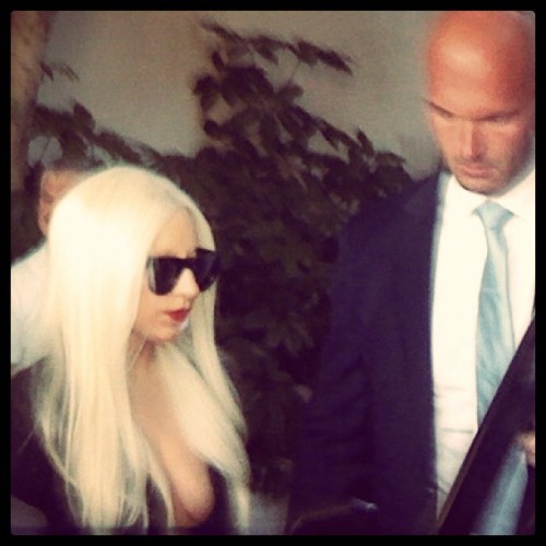 Lady Gaga . Tumblr_m5e4h1blyI1ryo8p4o1_500