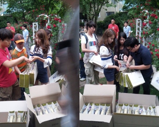  [CAP] Yoona dando regalos Tumblr_m5hqo81BbD1qiknqko1_1280