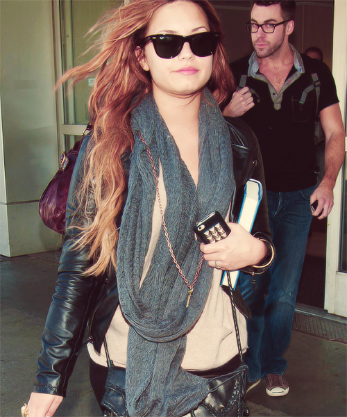 Demi Lovato. - Page 2 Tumblr_m5lp41ktMG1qafbqjo1_500