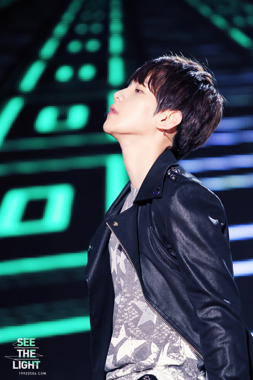 [PERF] Baek Hyun @ KBS Cheongju Happy Concert Tumblr_m5m4hk4FNx1r9pu2io2_500