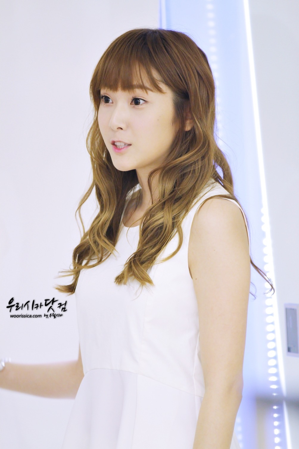 [PIC][15-06-2012]Jessica ghé thăm cửa hàng "COMING STEP" tại Gangnam vào trưa nay - Page 6 Tumblr_m5tomrIOmR1qitdj1o2_1280