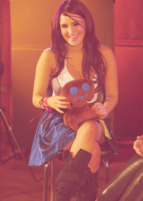 Dulce Maria (ex RBD) - Page 3 Tumblr_m5vwqxMbxD1qd0ua8o1_500