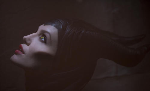 Maleficent, le "prequel" de Sleeping Beauty (Disney) Tumblr_m5x92aV7611qc4fvdo1_500