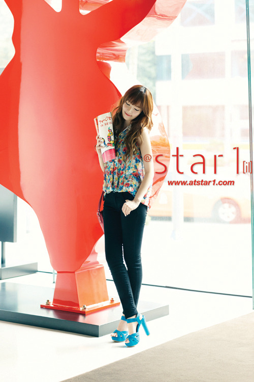 [PICS] Jessica Star 1 Tumblr_m601k4Rvj11qitdj1o1_500