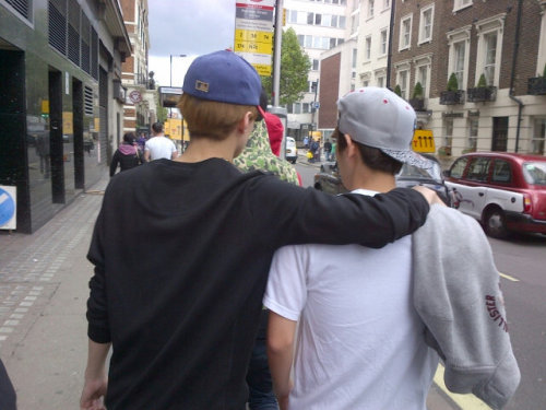 [OTHER] Baek Hyun in London Tumblr_m621jpg0ws1rul8hbo1_500