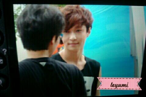 [FANTAKEN] Lay @ Quan Li Yi Fu Recording Tumblr_m679sp6l6X1rxsuj4o1_500