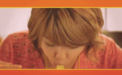 [GIFS][30/6/2012] SooYoung: " Ăn, ăn nữa, ăn mãi... " =]]~ Tumblr_m6ffxnsOZI1r3zbxgo4_250