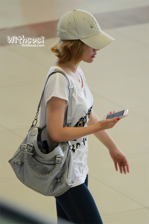 [SNSD][TỔNG HỢP] SNSD @airport - Page 2 Tumblr_m6tqmbTQ5m1r0r5dro10_1280