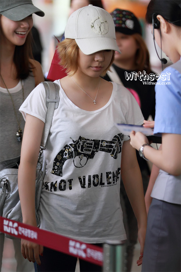 [SNSD][TỔNG HỢP] SNSD @airport - Page 2 Tumblr_m6tvnbivGv1r37r5io1_1280