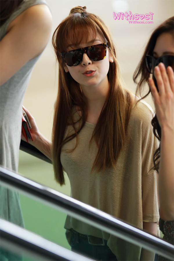 [SNSD][TỔNG HỢP] SNSD @airport - Page 2 Tumblr_m6tvogflHQ1r37r5io1_1280