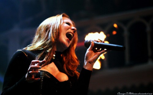 Fotos de Simone Simons - Página 9 Tumblr_m6ww5qw9RB1r7er40o1_500