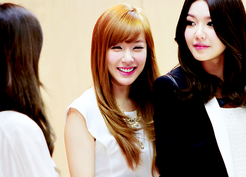 [FANYISM] [VER 9] Eye Smile(¯`'•.¸ Hoàng Mĩ Anh ¸.•'´¯) ♫ ♪ ♥ Tiffany Hwang ♫ ♪ ♥ Ngơ House - Page 30 Tumblr_m6xxxiwSwe1r54shjo1_500