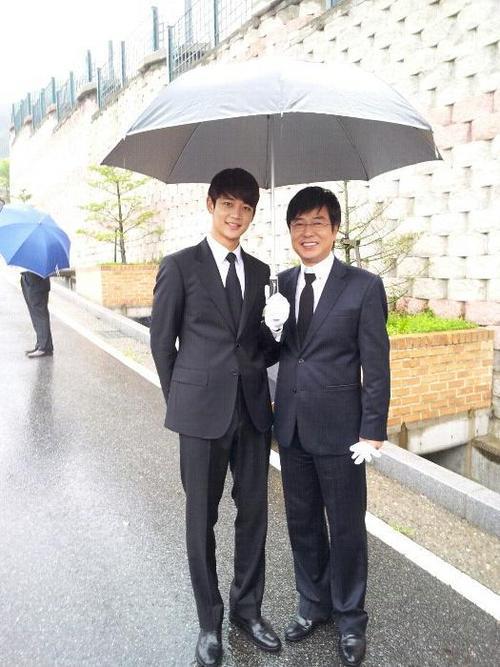 Minho Poses with his Drama Father in ‘To the Beautiful You’ Tumblr_m6zrtwuORr1qdtvhxo1_500