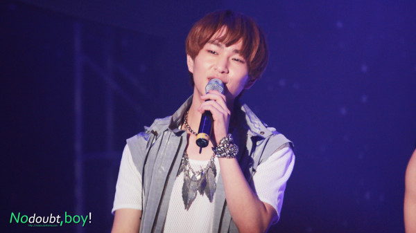 120714 Onew @ Yellow Sea International Yacht Tournament Concert Tumblr_m75nngf9iq1qdws1jo2_1280