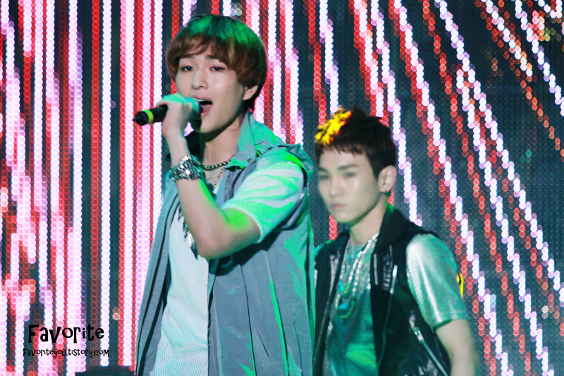 120714 Onew @ Yellow Sea International Yacht Tournament Concert Tumblr_m75uxayXGR1qdws1jo4_1280