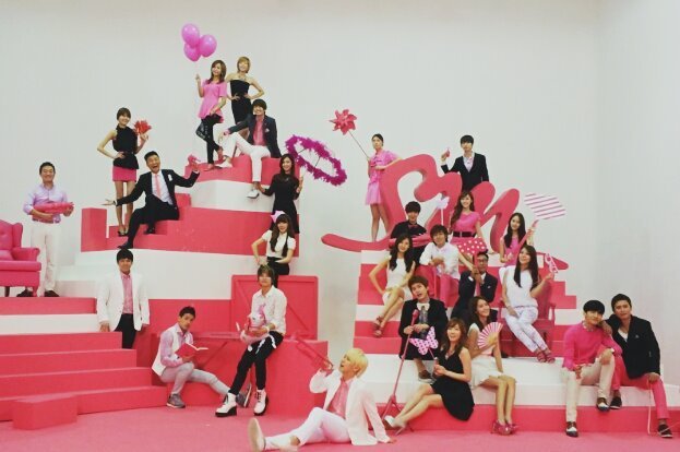 [PIC][21-07-2012]SNSD tại buổi chụp hình cho "SMTOWN Exhibition" Tumblr_m7ibtuosX51qiknqko1_1280