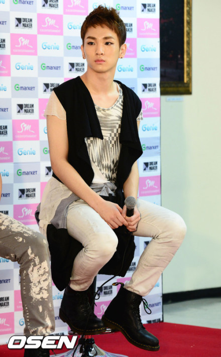 120722 Key @ Conferencia de Prensa de SWC II  Tumblr_m7jujkkFwK1qdtvhxo8_500