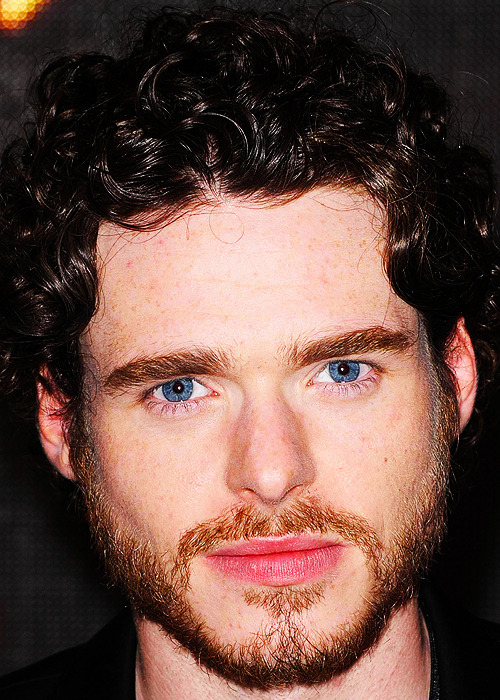 Richard Madden - Robb Stark - Page 2 Tumblr_m7pxwnFE6J1qkyhuao1_500