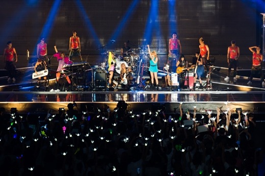 [Divers] Photos du Concert "NEW EVOLUTION". Tumblr_m7x2471mjK1qc7c2ko4_1280