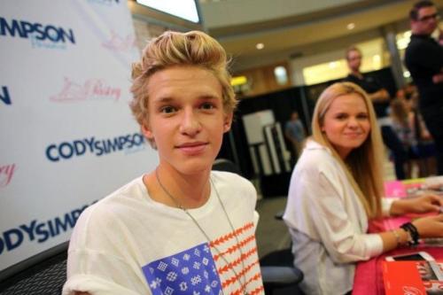 Cody Simpson.[2] - Page 37 Tumblr_m7xxe65yz21qim9cho1_500