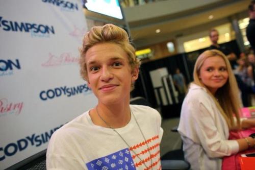 Cody Simpson.[2] - Page 37 Tumblr_m7xxe65yz21qim9cho2_500