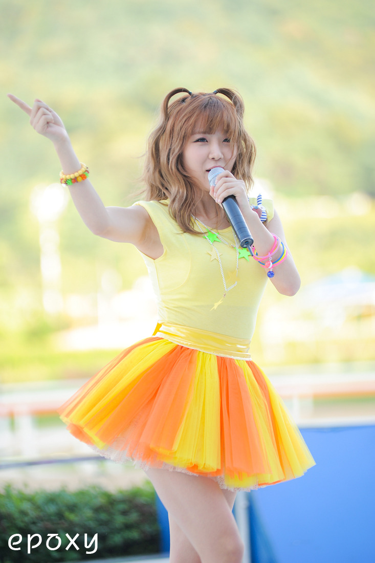 { 120730 / fantaken } Rainbow Pixie @ 2012 Hot Summer Dream Festival Tumblr_m80wdxA8xk1r9sfiao1_1280