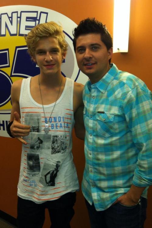 Cody Simpson.[2] - Page 19 Tumblr_m8252aovPZ1qlqqevo1_500